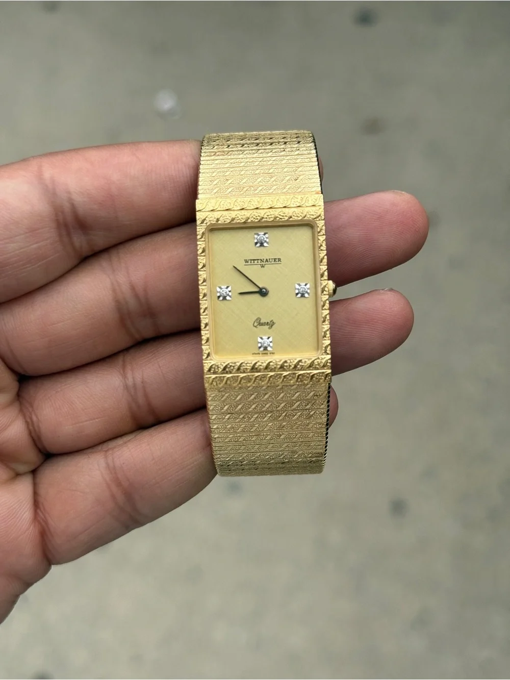Wittnauer vintage DIAMOND AWARD Gold tank Quartz  men’s rare watch